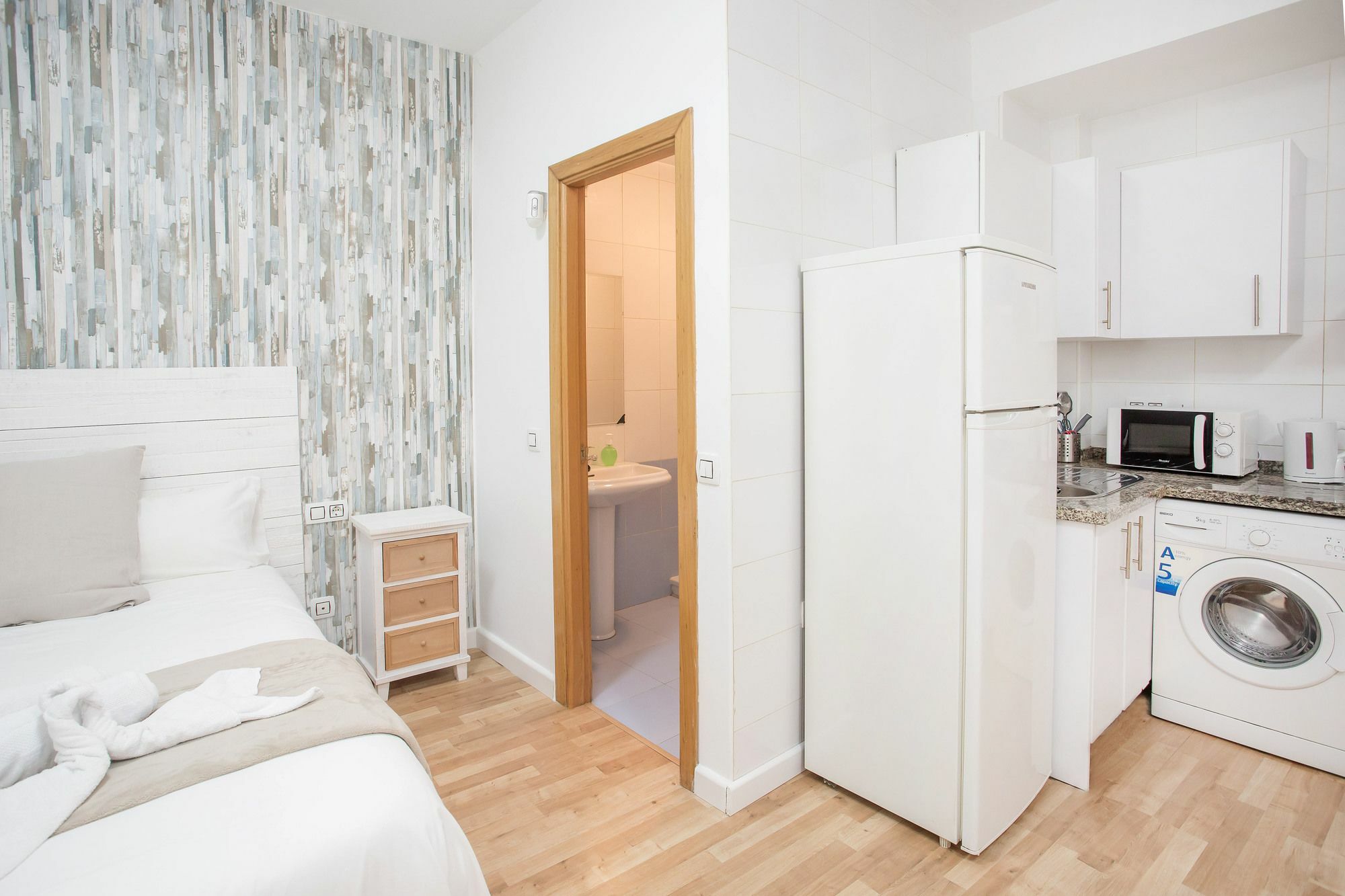 Suncity Studio Pena Malaga Luaran gambar